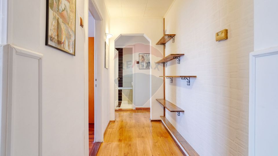 Apartament cu 3 camere, de vânzare, Str. Argintului,  Tractorul