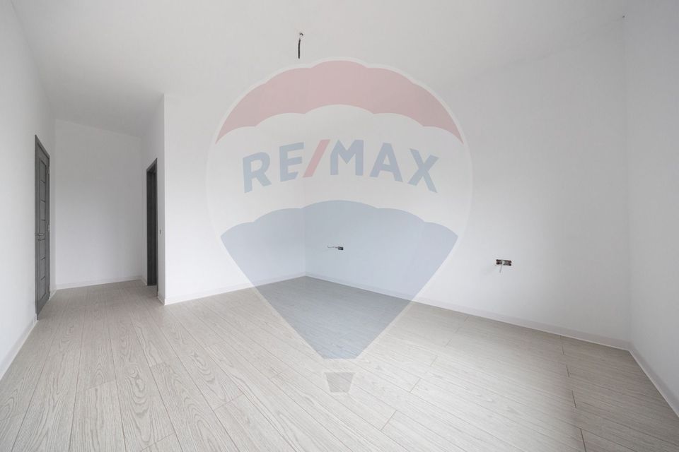 Casă spațioasă de vânzare | 4 camere | 120 mp util - 500 mp teren