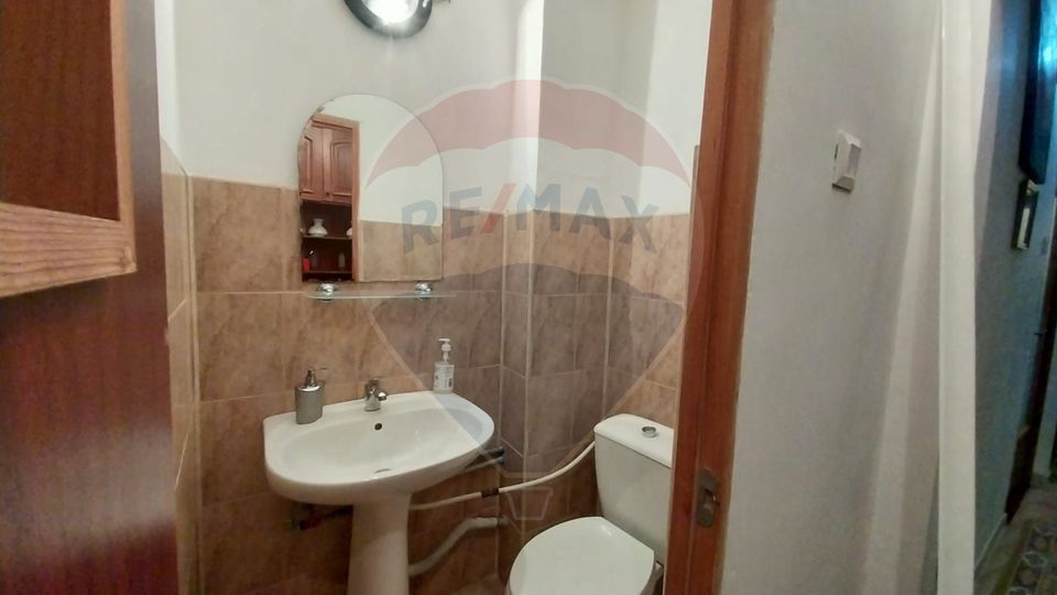 Apartament cu 3 camere decomandate în Lapus-Decebal