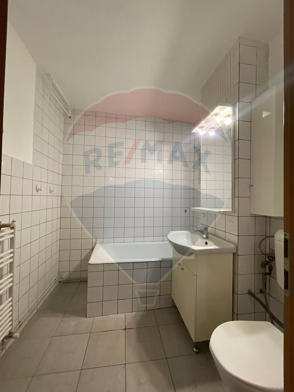 Apartament de 3 pe Pietonală Răcădău