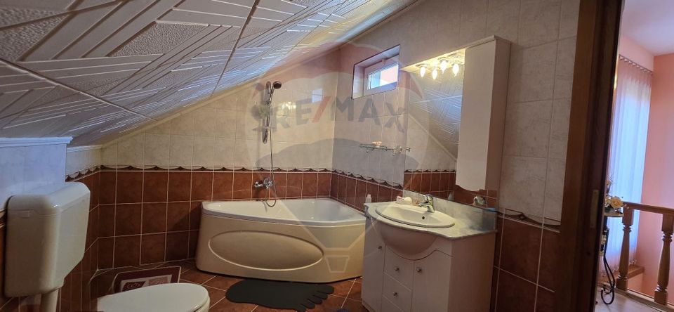 8 room House / Villa for sale, Central area