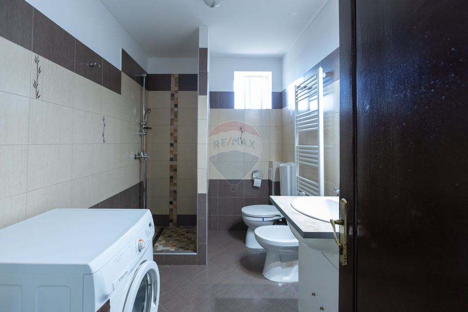 940sq.m Commercial Space for rent, Serbanesti area