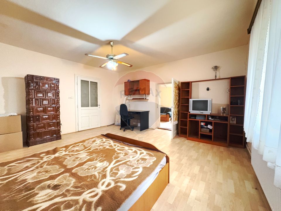 Teren generos cu o casă locuibilă în Timișoara, cartier Freidorf