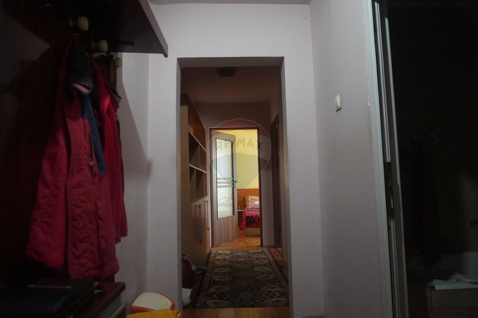 Apartament cu 3 camere de vânzare în zona Central