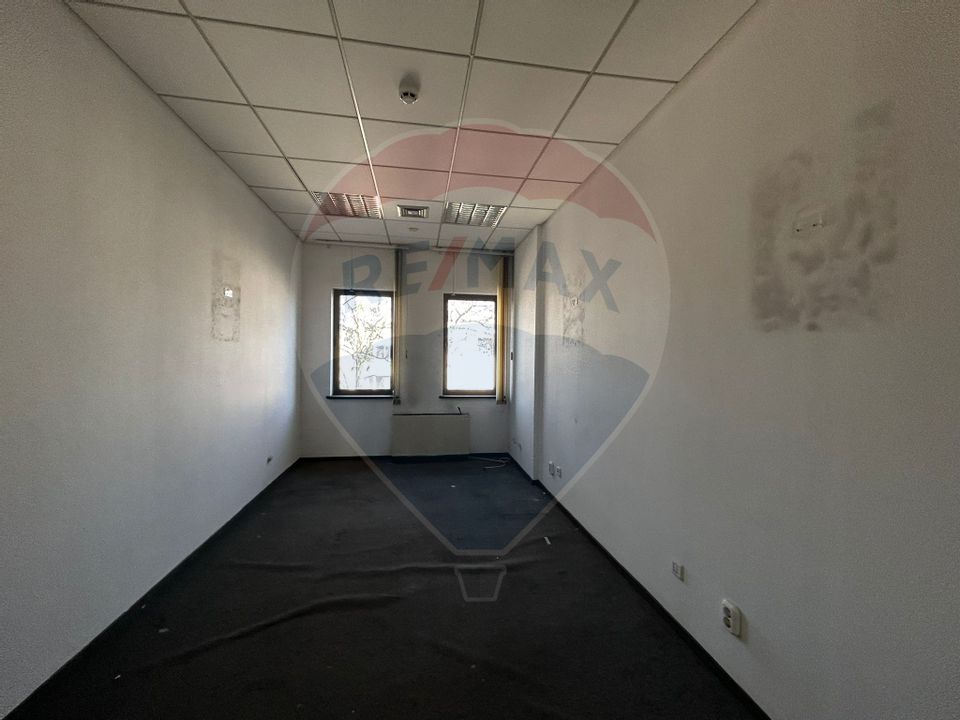 20sq.m Commercial Space for rent, Ultracentral area