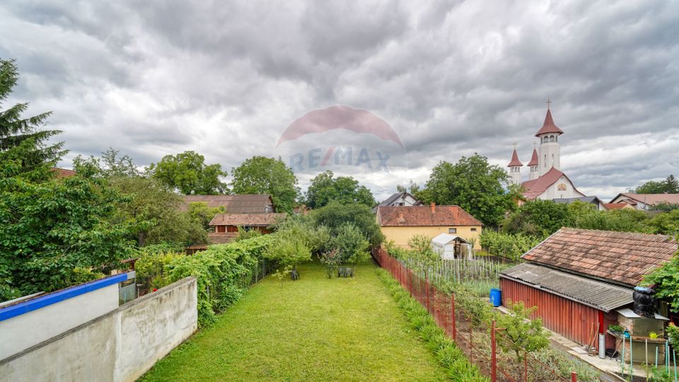 Casă / Vilă cu 4 camere de închiriat în zona Bartolomeu