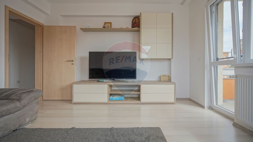 Apartament 3 camere, de inchiriat