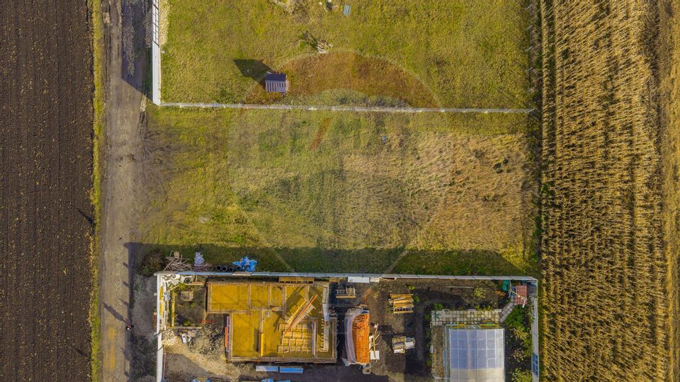 Teren intravilan 800mp Bod / Strada Iasomiei/ zona agrement Cismasu!