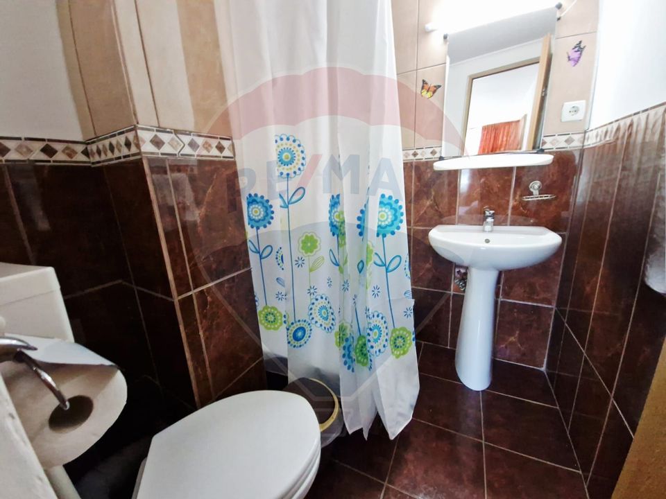 20 room Hotel / Pension for sale