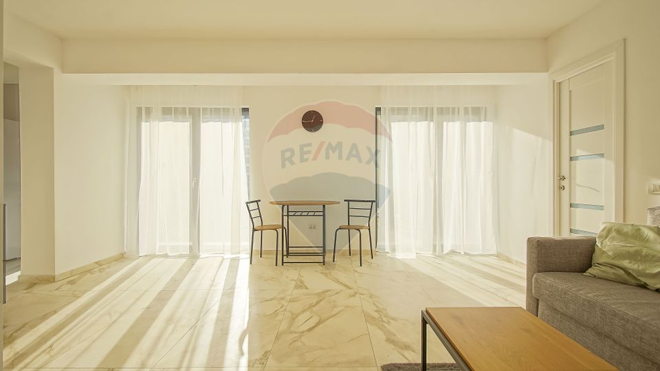 Garsoniera de închiriat, parcare subterana, etaj 1 | Zona Tractorul