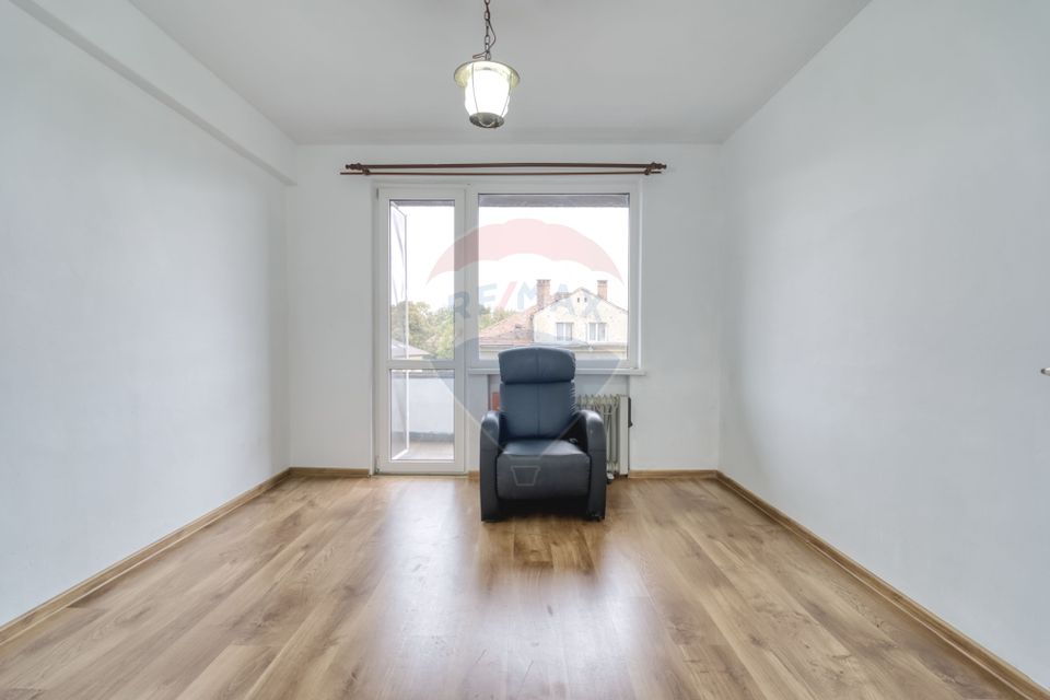 REZERVAT ! Apartament cu 2 camere de vânzare în zona 15 Noiembrie