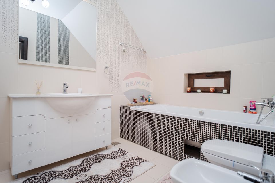 0% Comission - High-End Villa for Sale – Lunca Cetățuii / Iași