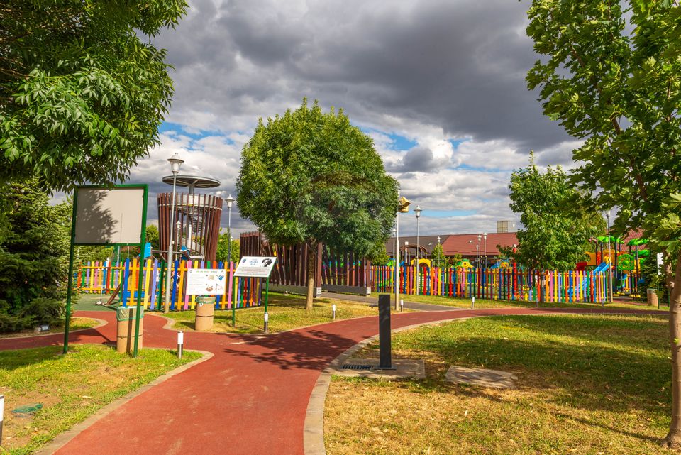 De inchiriat vila 6 camere 160mp in Veris Pipera