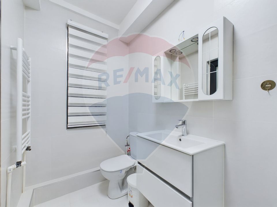 Central apartment, 3 rooms, 2 bathrooms, –completely renovated, modern