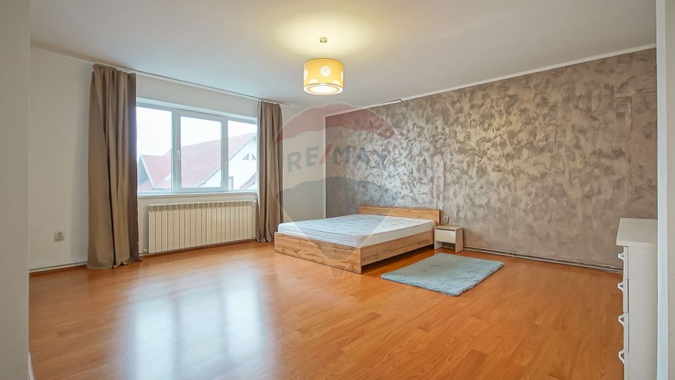 4 room Apartment for sale, Tractorul area