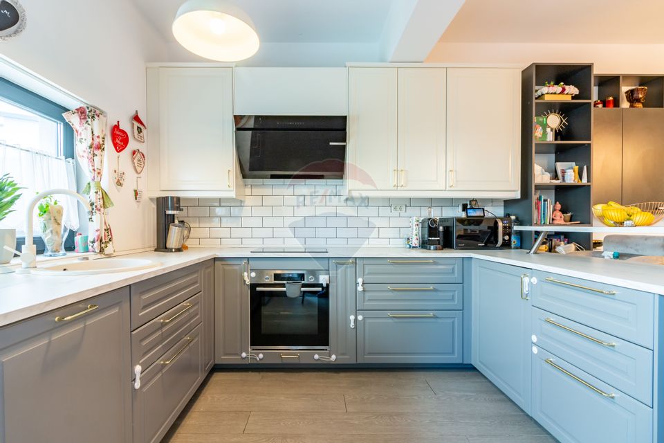 5 room House / Villa for sale, Central area