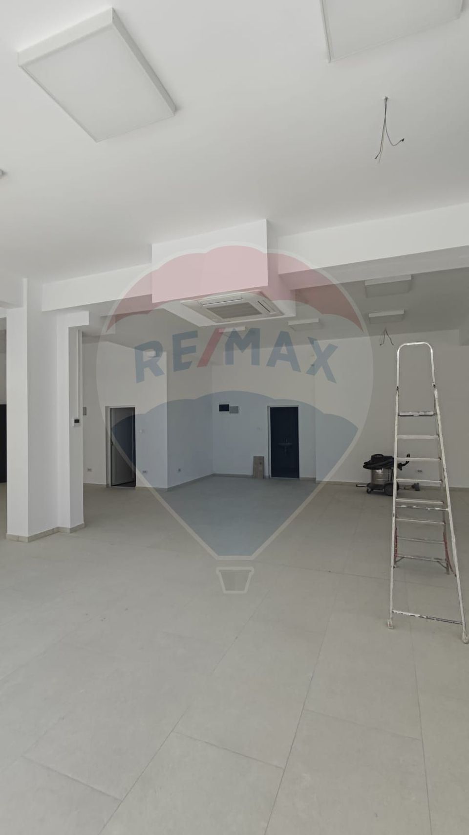 Spațiu comercial ori birouri de închiriat, zona ultracentrală, Oradea