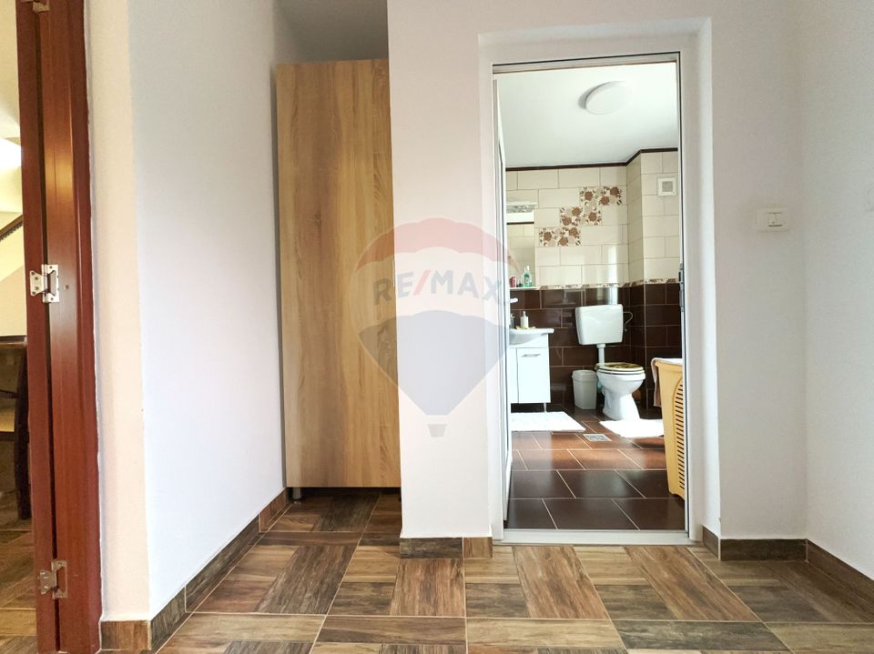 "House / Villa for sale located in Recaș, 195 sqm (built area)"