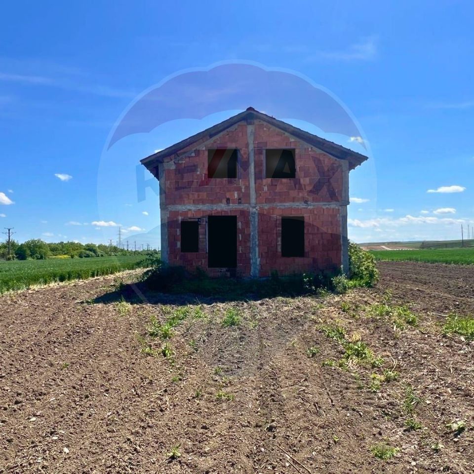 Casă / Vilă cu 5 camere de vânzare