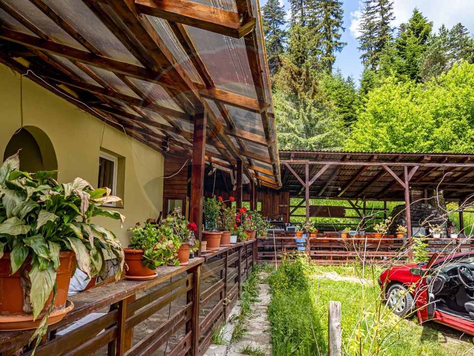 Vila / Pensiune cu 20 camere de vânzare în Câmpulung Moldovenesc, SV