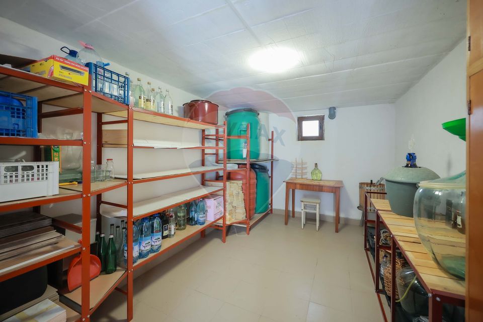 Casă de vânzare, tip duplex, teren 889 mp, în Păușa, comuna Nojorid