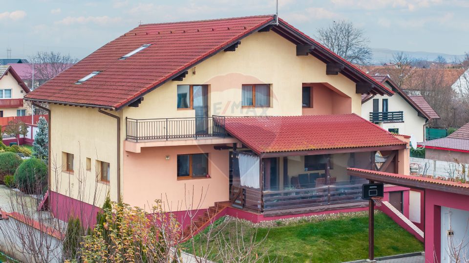 Casă spațioasă și elegantă, teren 1547 mp în Stupini – Comision 0