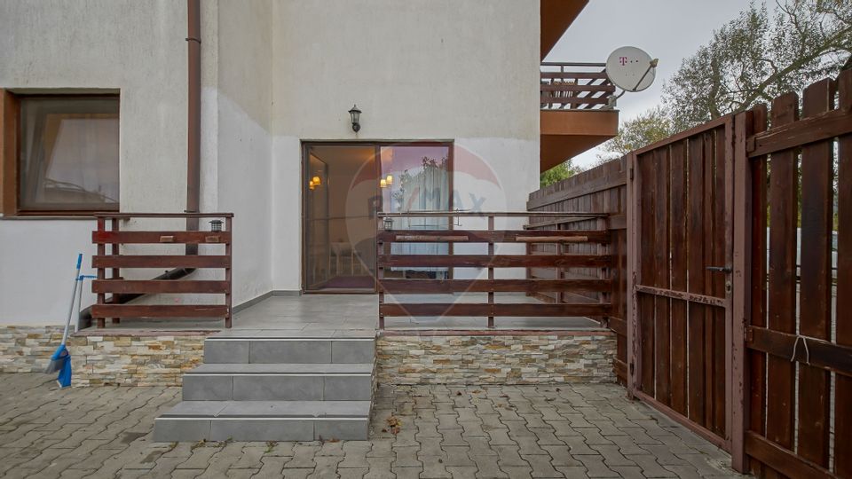 Apartament cu 2 camere decomandat cu gradina- Sanpetru