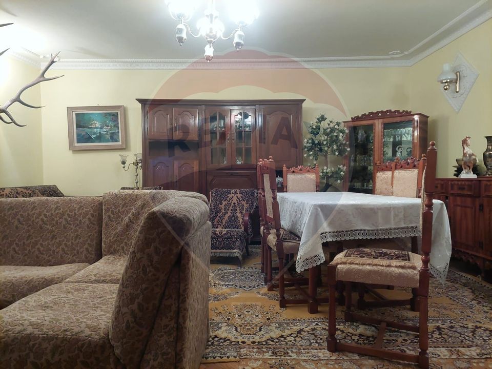 Casa de vanzare in Moinesti, jud. Bacau