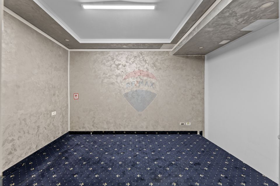 140sq.m Commercial Space for rent, Central area