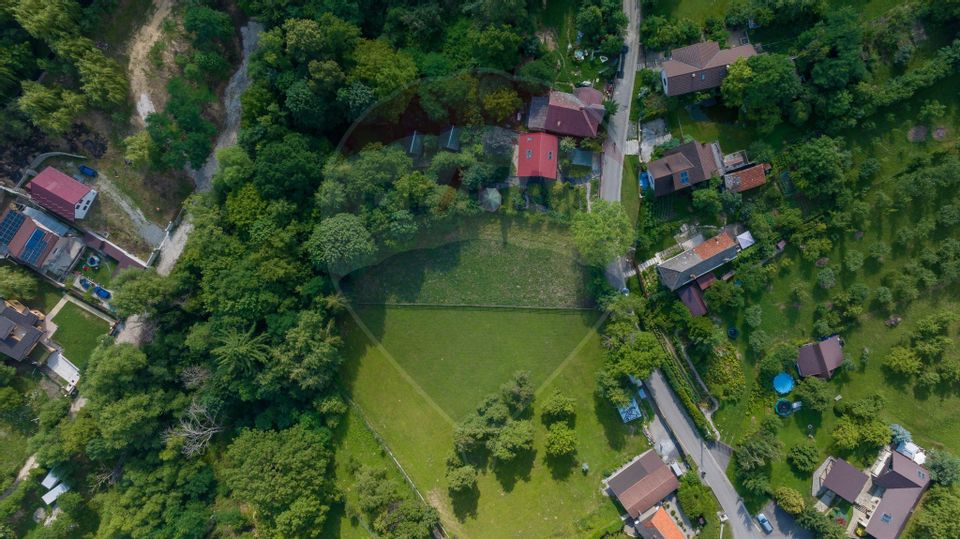 Land 1,566sqm Sacele / Strada 7 Izvoare