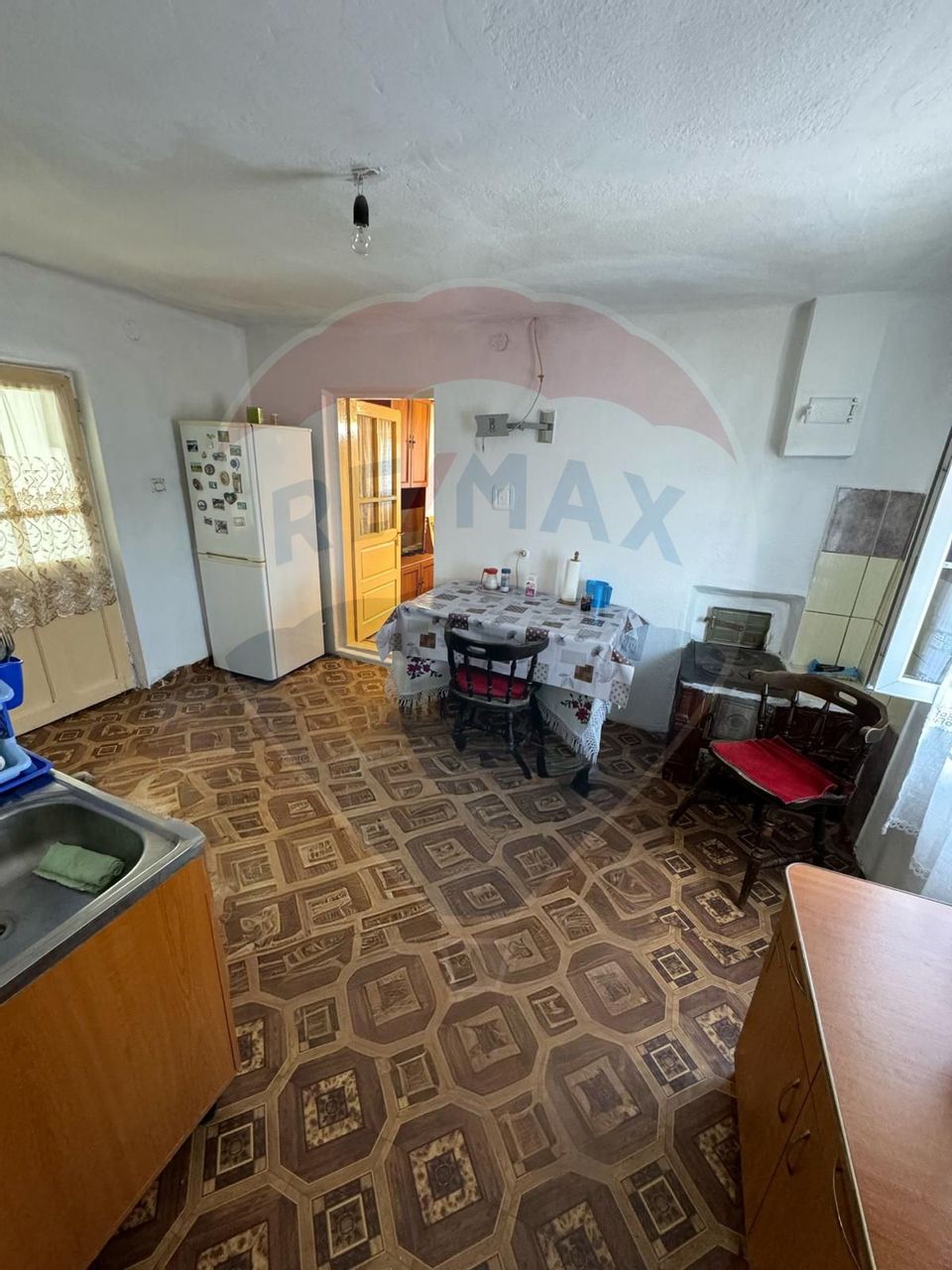 Casă 74 mp/ Predesti 1331 mp teren intravilan