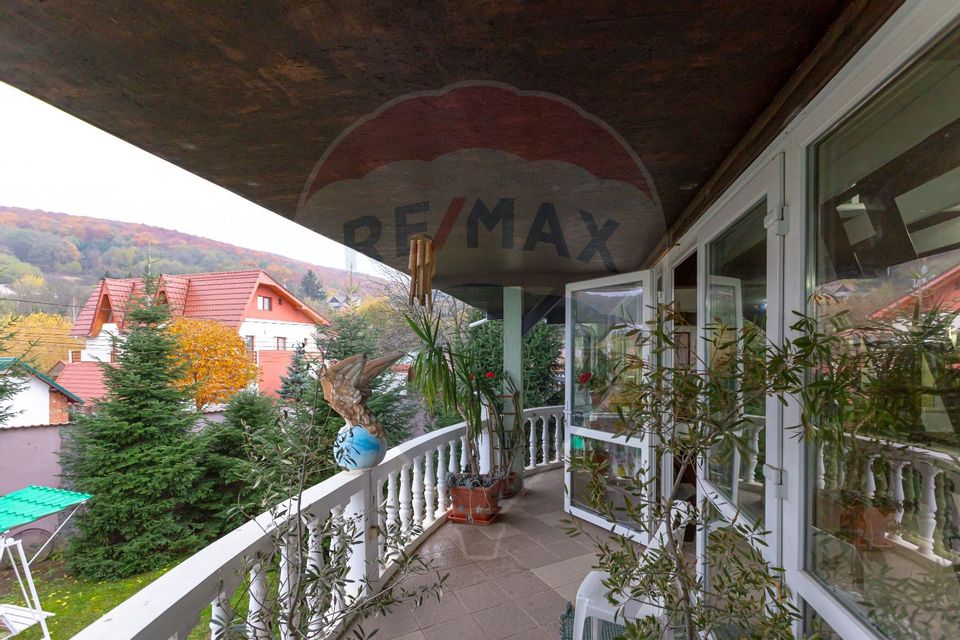 Vila, pretabila pentru PENSIUNE, de vanzare, Hemeiuș, Bacău