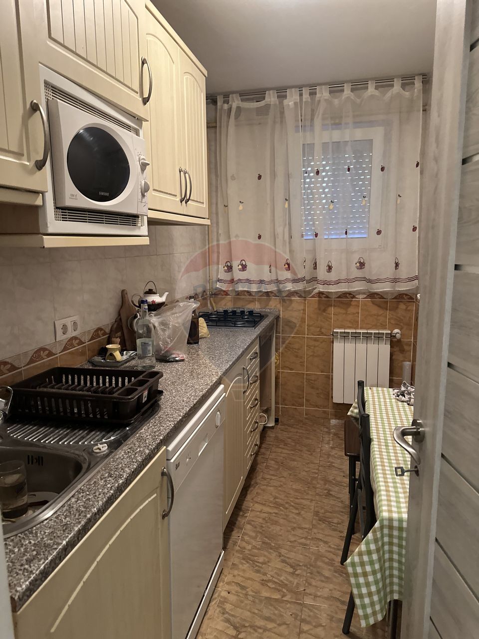 Apartament cu 2 camere de închiriat în zona Darmanesti