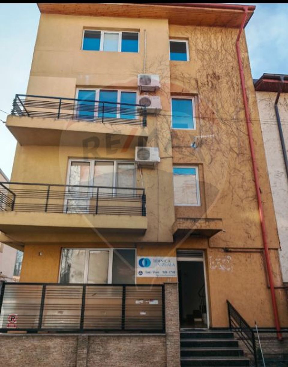 220sq.m Office Space for rent, Vitan Mall area