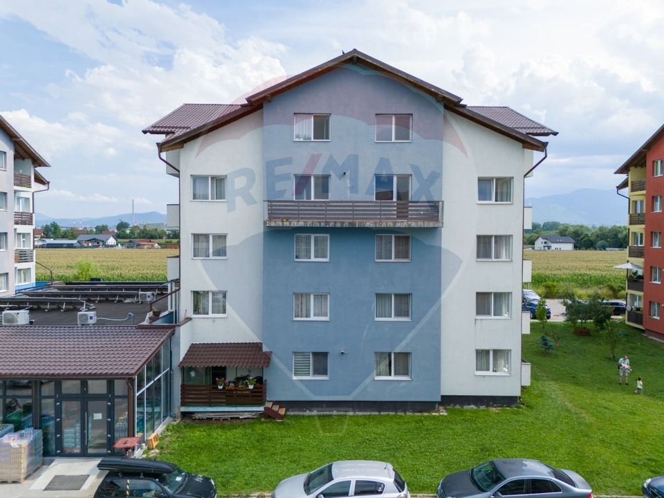 Apartament decomandat, 60 mp utili, 2 camere, debara, balcon!