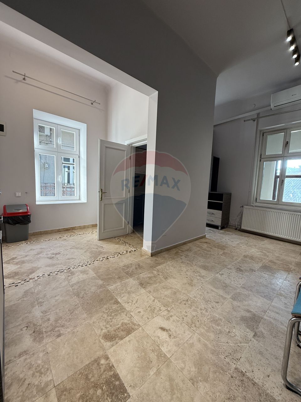 Spațiu elegant de birouri în clădire istorică – Ultracentral