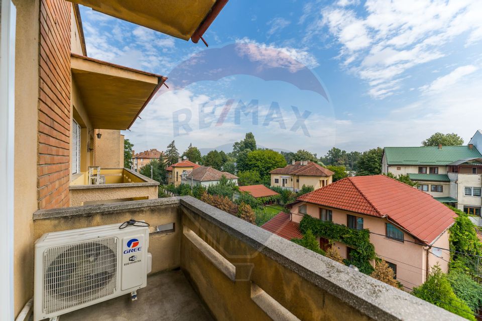 Apartament cu 3 camere decomandat, situat pe malul Mureșului, Arad