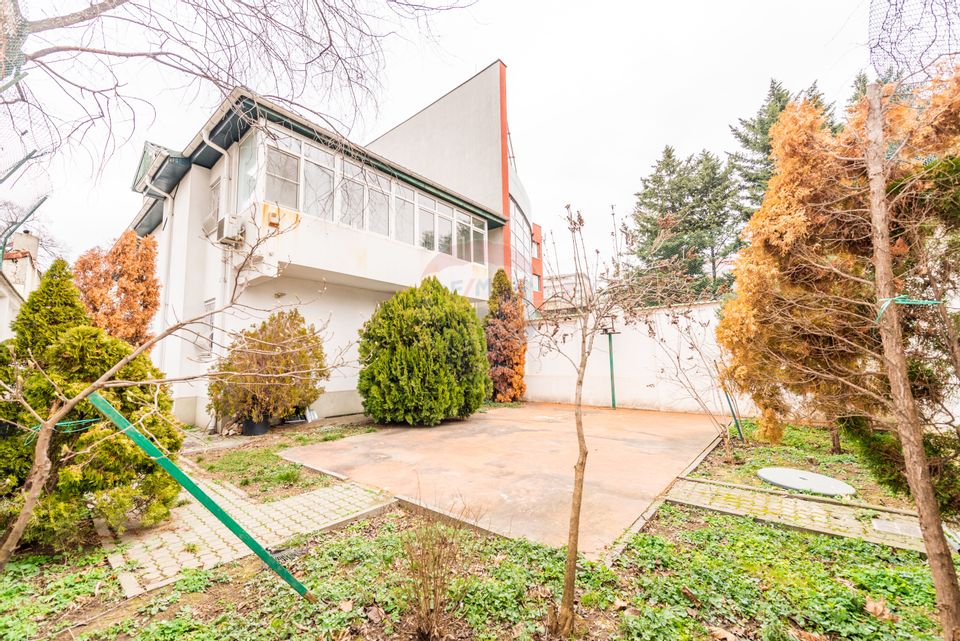 Apartment 3-4 rooms, ground floor villa 2009 Mosilor subway Obor