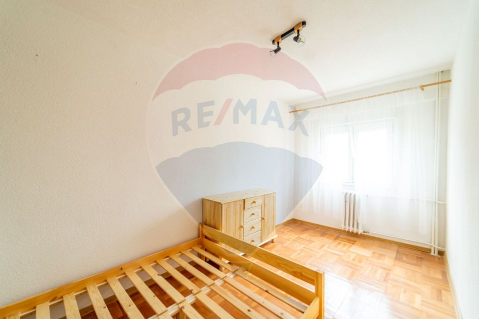 Apartament 4 camere, zona Podgoria
