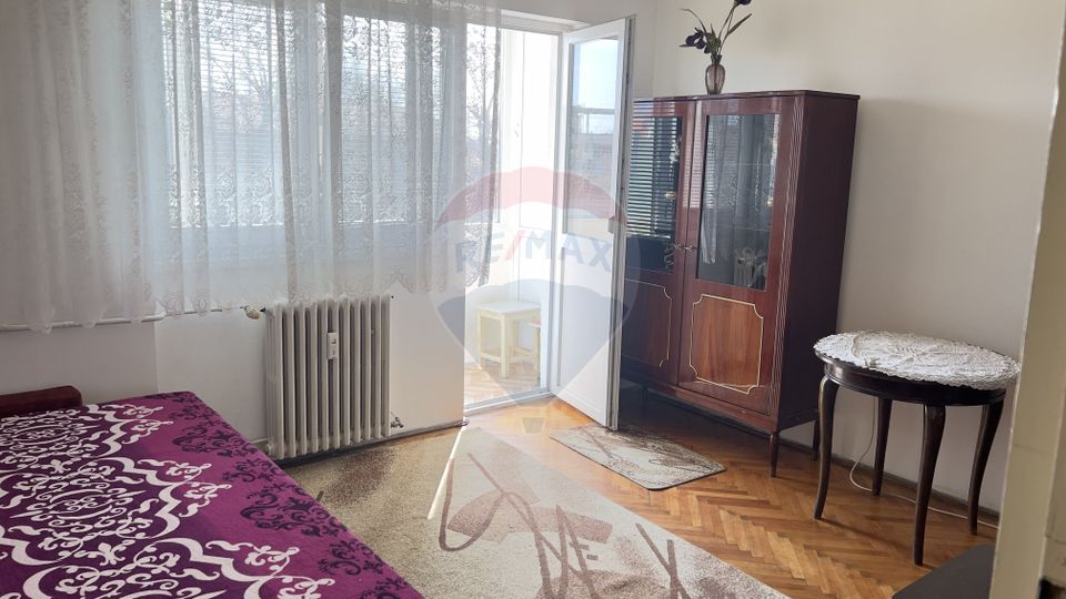 Apartament cu 3 camere de închiriat în zona Podgoria