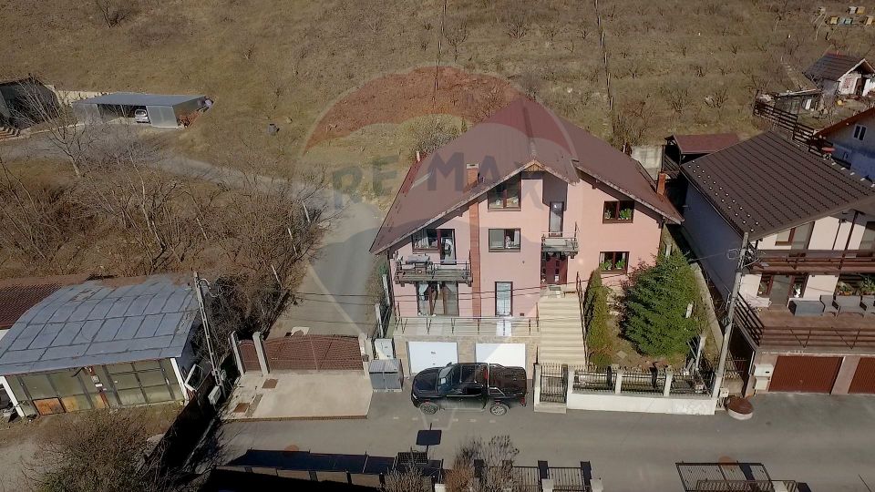 Casa de vanzare, 5 camere, zona Baciu
