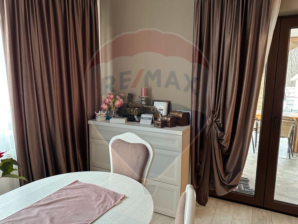 Casa/Vilă cu spatele la padure Vanatori