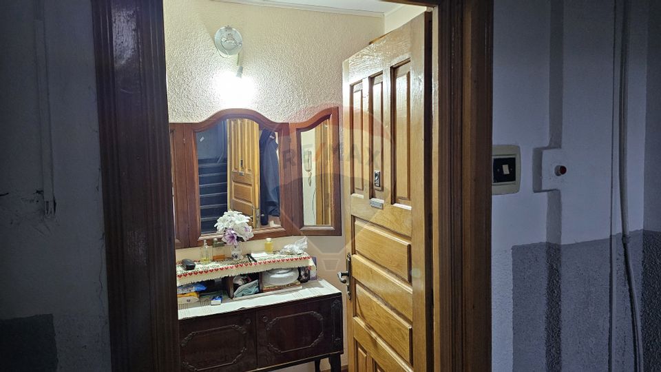 Apartament decomandat cu 2 camere în zona Burdujeni