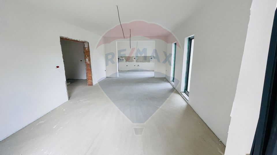 Casă de vânzare Brasov – 3 dormitoare, 3 băi, 140 mp utili