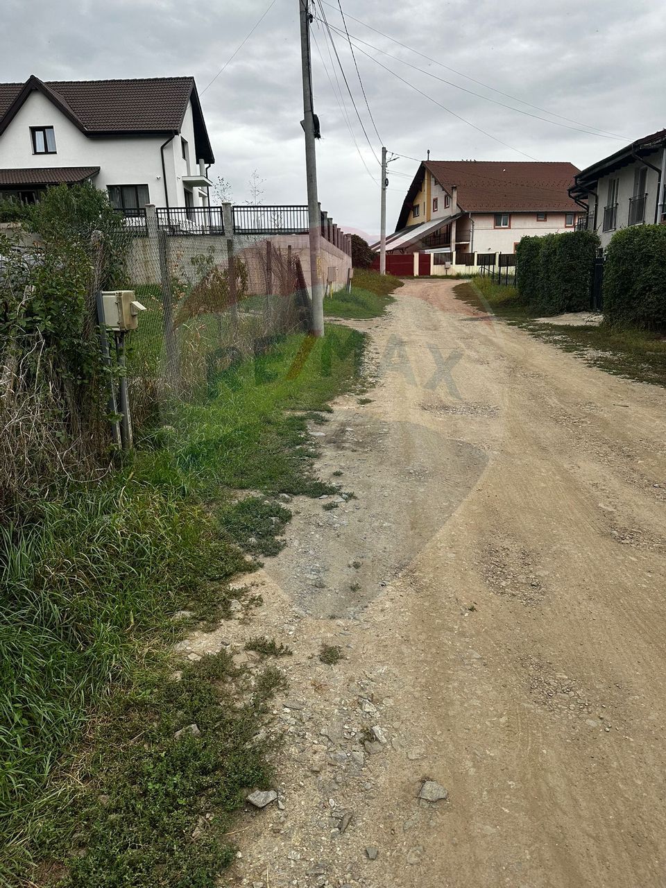 TEREN INTRAVILAN 500 MP DE VANZARE– SURA MARE JUD. SIBIU