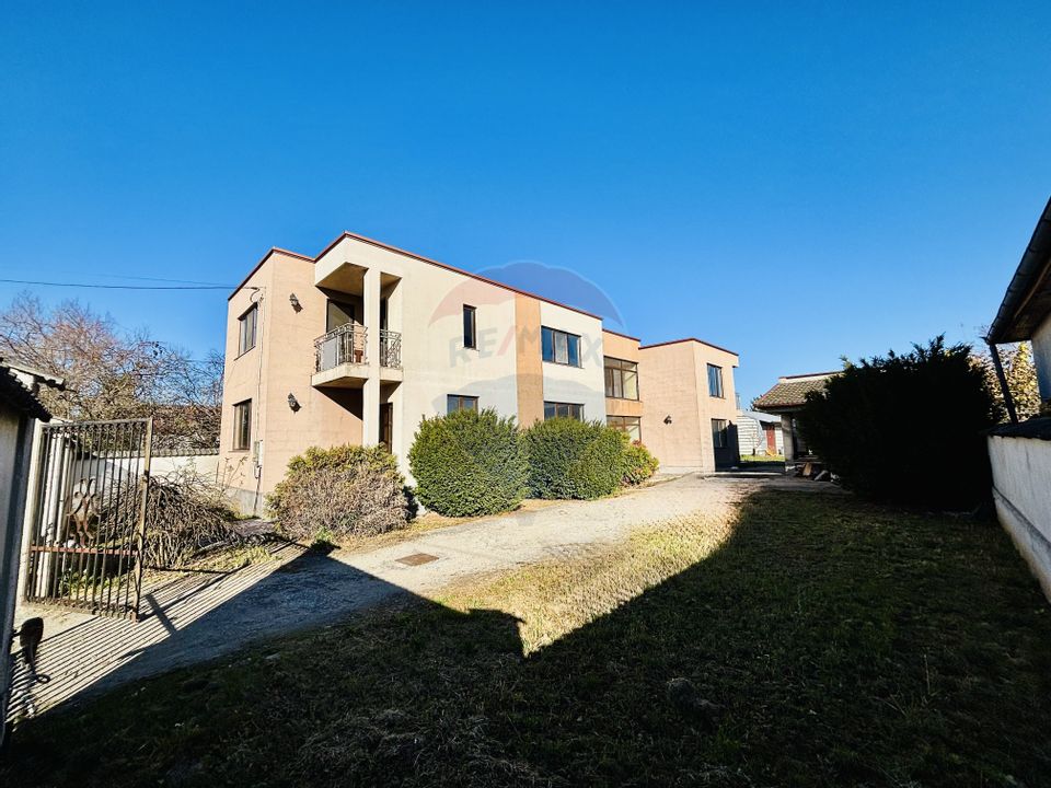 6 room House / Villa for sale