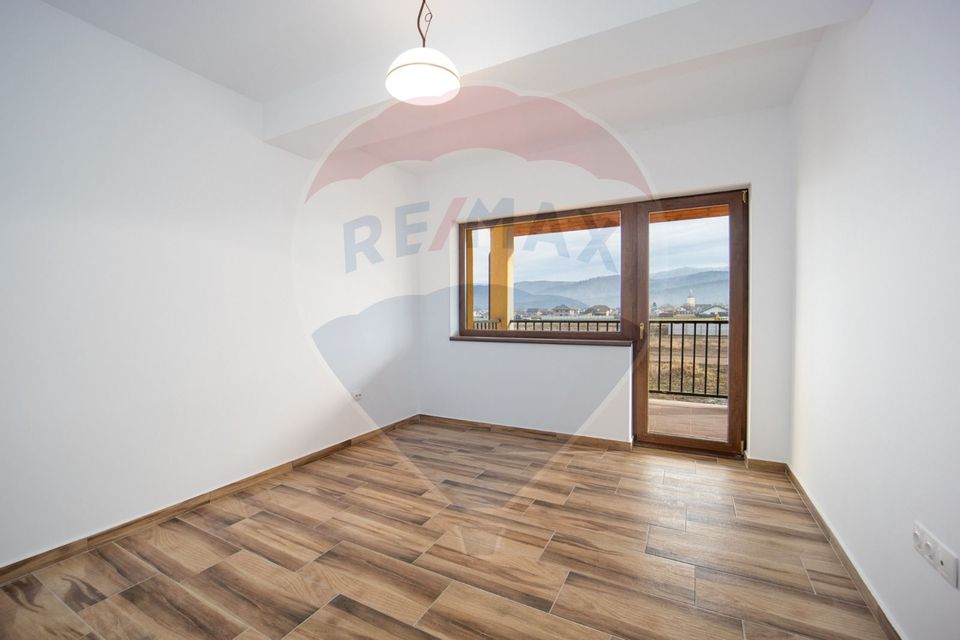 Apartament 3 camere Cristian