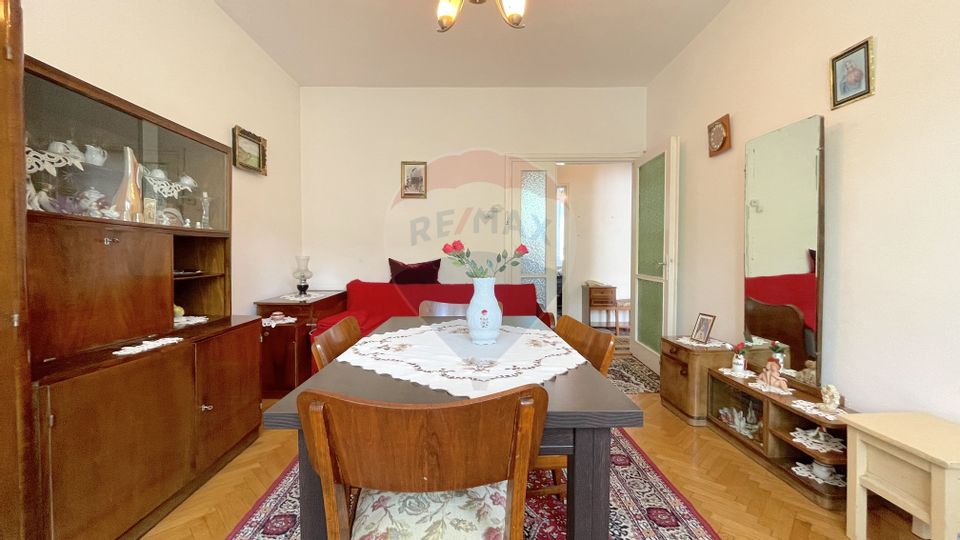 Apartament cu 2 camere de închiriat în zona Tractorul