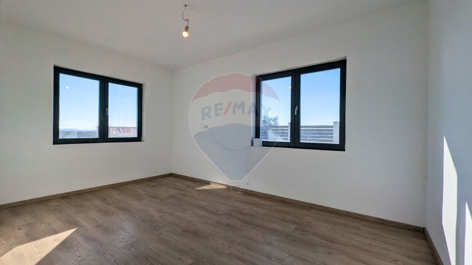 4 room House / Villa for sale