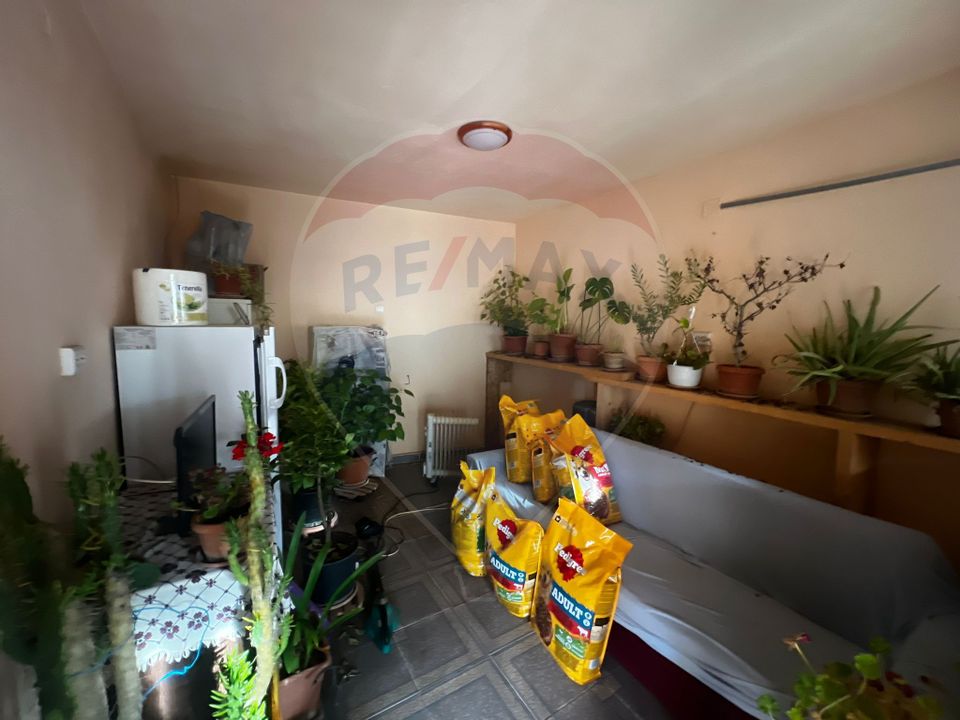 Casă  4 camere 1080 mp teren zona Gradiste